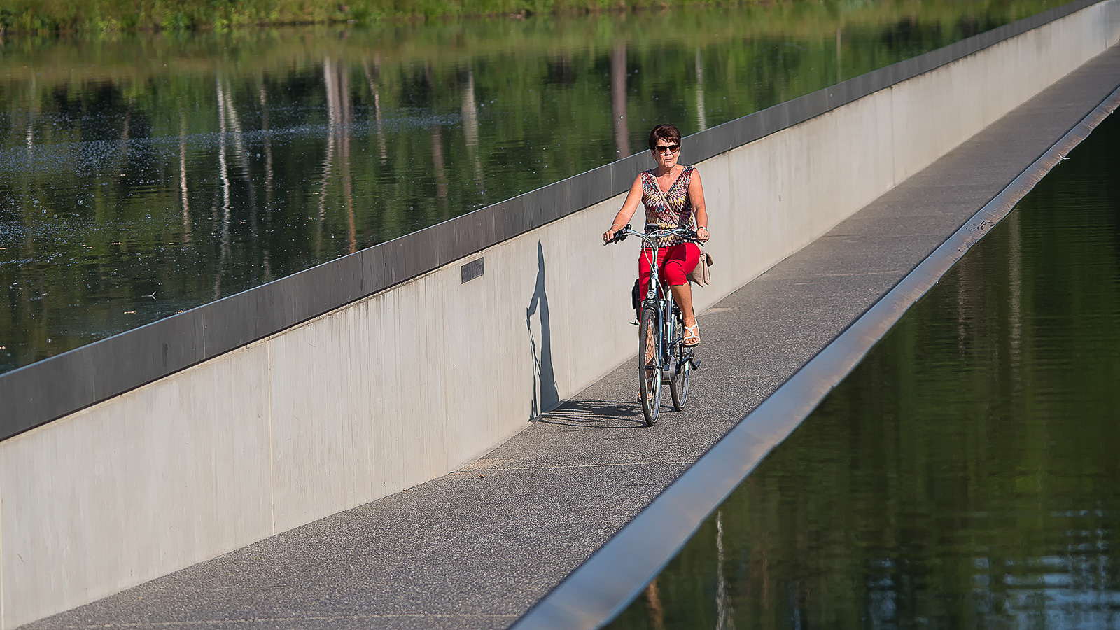 Jozef De Groof - Fietsen door het water - (1/1000 sec. bij f / 5,0 ISO 250)