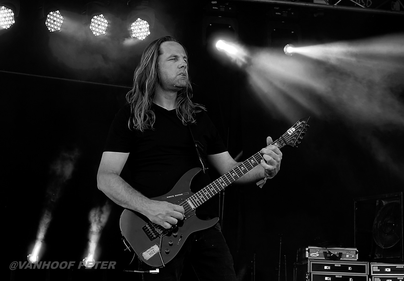 Peter Vanhoof - Metallica Tribute Band - (1/125 sec. bij f / 3,5 ISO 125)